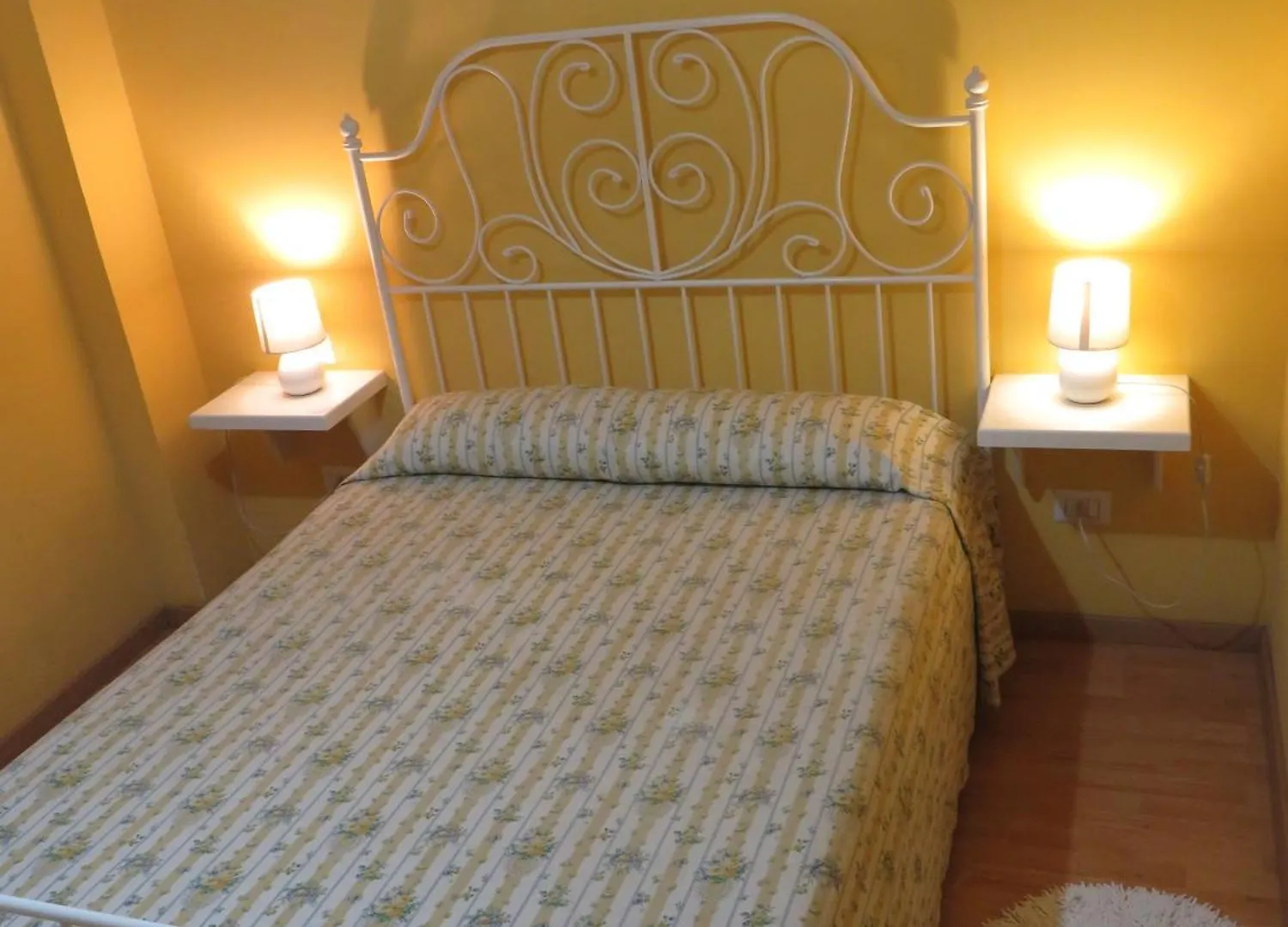 Vista Sul Tevere Roma Bed & Breakfast