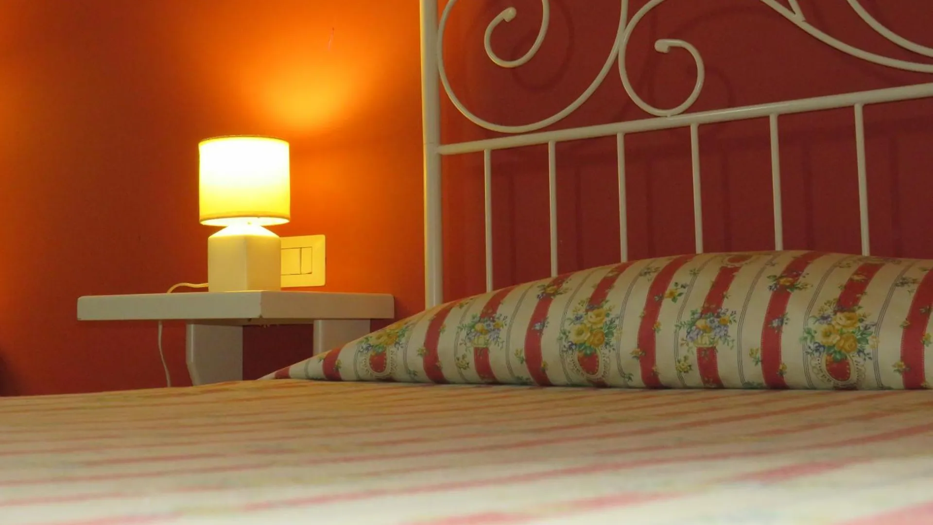 Vista Sul Tevere Roma Bed & Breakfast